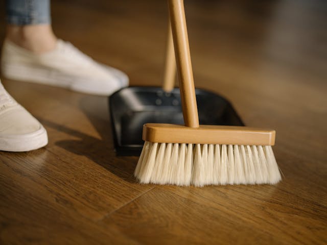 Guida pratica su come organizzare le pulizie di casa: consigli utili e strategie efficaci